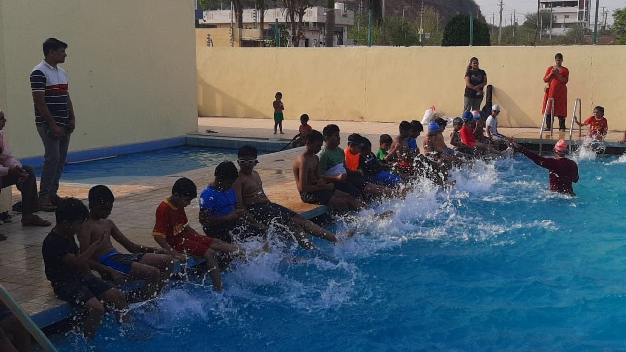 Swimming pool
